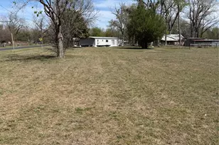1603 Man O War Dr, Del Valle, TX 78617 - Photo 1