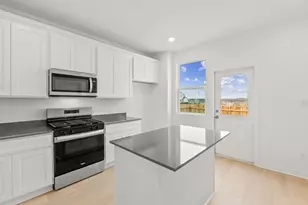 404 Sullivan Way, Elgin, TX 78621 - Photo 9