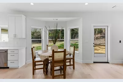 13 Autumn Oaks Drive, Lakeway, TX 78738 - Photo 15