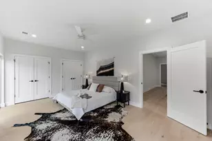 13 Autumn Oaks Dr, Lakeway, TX 78738 - Photo 17