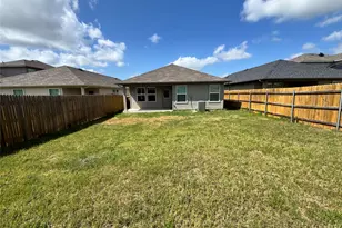 11820 Rush Ln, Elgin, TX 78621 - Photo 29