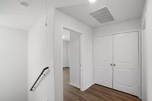 5017 Cressler Ln, Jarrell, TX 76537 - Photo 11