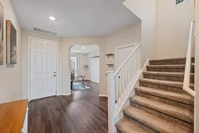 325 Fort William Street, Hutto, TX 78634 - Photo 11