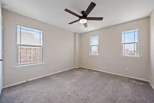 325 Fort William St, Hutto, TX 78634 - Photo 23