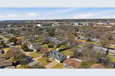 8100 Stillwood Lane, Austin, TX 78757 - Photo 39