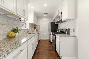 8100 Stillwood Ln, Austin, TX 78757 - Photo 15