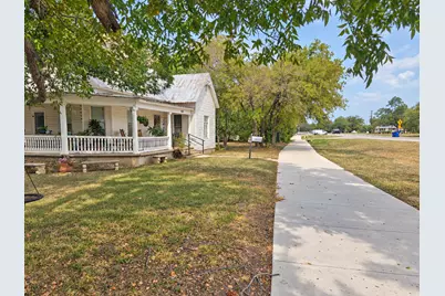 1809 Main Street, Liberty Hill, TX 78642 - Photo 5
