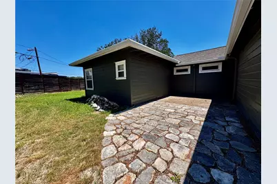 1610 Wilshire Boulevard, Austin, TX 78722 - Photo 17