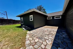 1610 Wilshire Blvd, Austin, TX 78722 - Photo 17