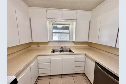1610 Wilshire Boulevard, Austin, TX 78722 - Photo 9