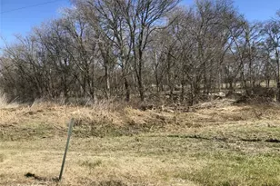 472 Co Rd 428, Taylor, TX 76574 - Photo 1