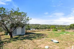 811 County Road 130 Rd, Burnet, TX 78611 - Photo 39