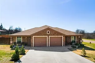 895 Twin Oaks Dr, Temple, TX 76504 - Photo 1