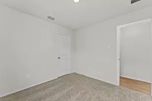 304 Wild Goose Dr, Luling, TX 78648 - Photo 11