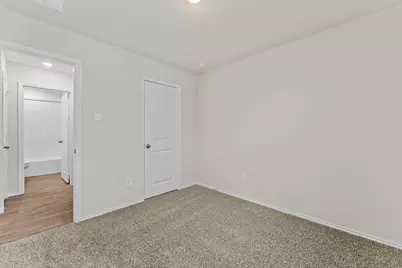 304 Wild Goose Drive, Luling, TX 78648 - Photo 13