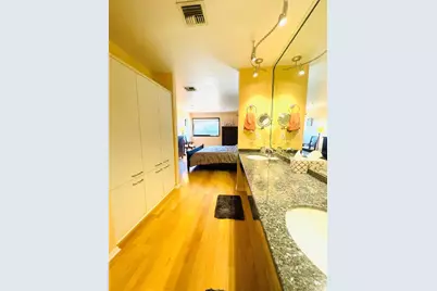 40 N Interstate 35 #4C2, Austin, TX 78701 - Photo 15