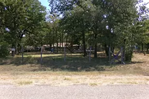 386 Hidden Oaks Dr, Elgin, TX 78621 - Photo 1