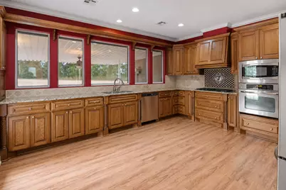 2524 S Robinson Drive, Robinson, TX 76706 - Photo 15