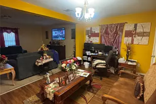 318 Carrington St, Hutto, TX 78634 - Photo 3