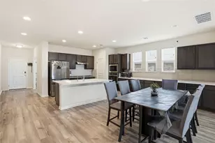 144 Falkland St, Hutto, TX 78634 - Photo 5