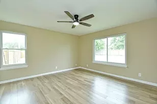 50401 Indian Creek Dr, Georgetown, TX 78626 - Photo 9