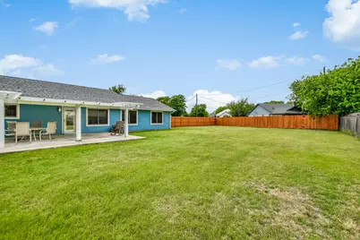 50401 Indian Creek Drive, Georgetown, TX 78626 - Photo 17