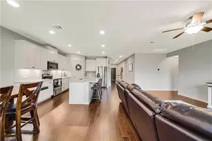 112 Magna Ln, Liberty Hill, TX 78642 - Photo 3