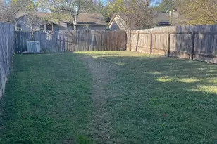 8801 Pineridge Dr, Austin, TX 78729 - Photo 17