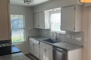 8801 Pineridge Dr, Austin, TX 78729 - Photo 7