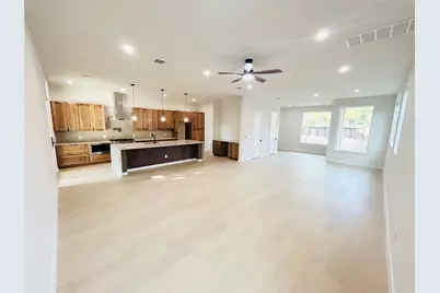 4324 Airport Boulevard #B, Austin, TX 78722 - Photo 3