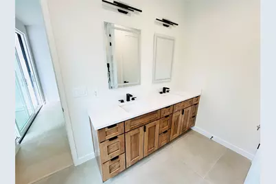 4324 Airport Boulevard #B, Austin, TX 78722 - Photo 17