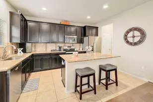 2105 Town Centre Dr, Round Rock, TX 78664 - Photo 9