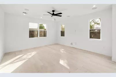 1500 Sylvan Glade #2B, Austin, TX 78745 - Photo 5