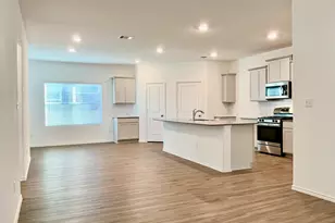 105 Blue Blaze Trl, Georgetown, TX 78628 - Photo 5