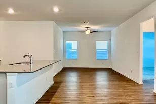 105 Blue Blaze Trl, Georgetown, TX 78628 - Photo 3