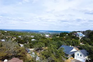 636 Galston Dr, Briarcliff, TX 78669 - Photo 1