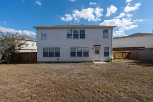 1372 Sweet Gum Dr, Kyle, TX 78640 - Photo 9