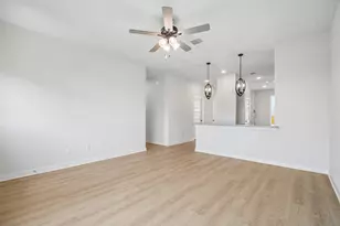 308 Boatright Blvd, Jarrell, TX 76537 - Photo 7