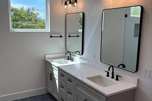 4806 Lott Ave, Austin, TX 78721 - Photo 23
