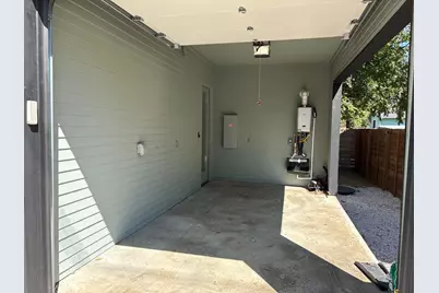 4806 Lott Avenue, Austin, TX 78721 - Photo 37