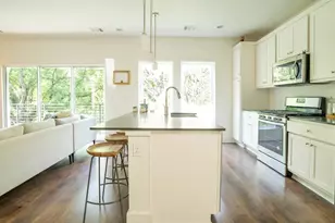 1160 Lott Ave, Austin, TX 78721 - Photo 13
