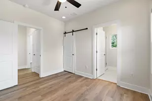 1160 Lott Ave, Austin, TX 78721 - Photo 23