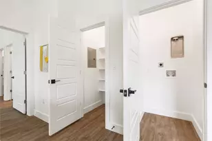 1811 Webberville Rd, Austin, TX 78721 - Photo 11