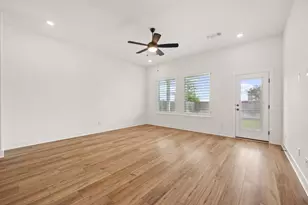 133 Rocking R Ct, Georgetown, TX 78633 - Photo 7