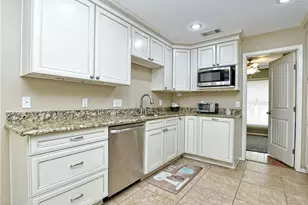 11315 Alhambra Dr, Austin, TX 78759 - Photo 13