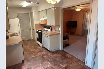 4910 Manchester Circle, Austin, TX 78745 - Photo 5