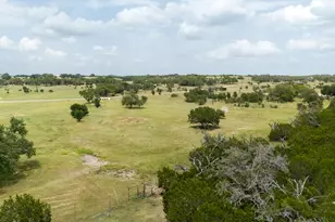 320 S Waterbuck Wy, Lampasas, TX 76550 - Photo 5