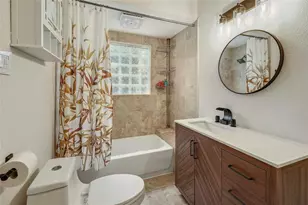 1306 E 2nd St, Austin, TX 78702 - Photo 19