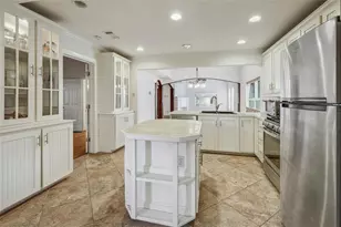 1306 E 2nd St, Austin, TX 78702 - Photo 13