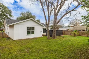 711 Buckingham Pl, Austin, TX 78745 - Photo 15